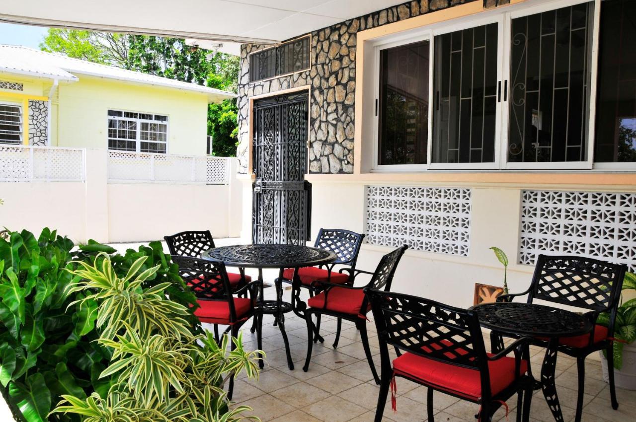 Welcome To The Unpretentious And Breezy Graceville, Steps Away From The Beach Saint James Luaran gambar